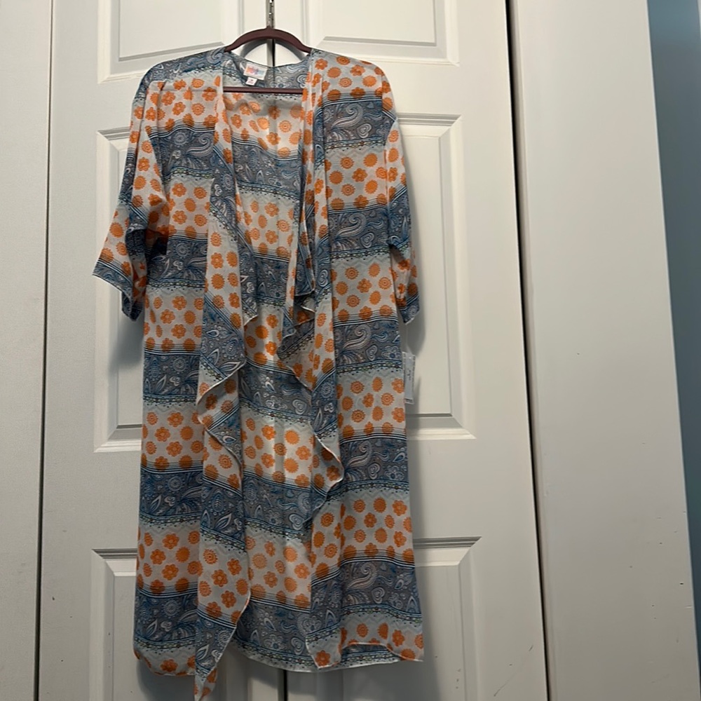 NWT Lularoe Shirley kimono size M